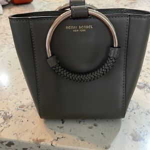 NWOT Henri Bendel gray mini bag